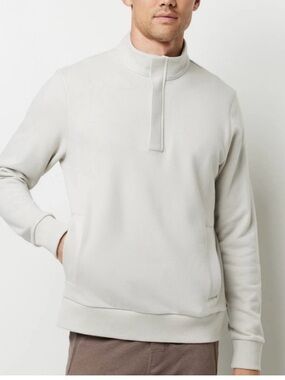Vuori Cypress 1/4 Zip magnetic closure Stone or salt color size XXL
